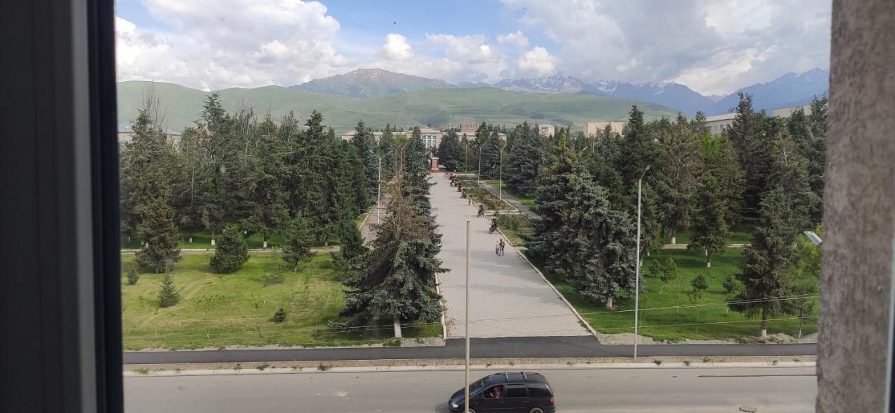 Apartment In The Karakol Heart Exterior foto